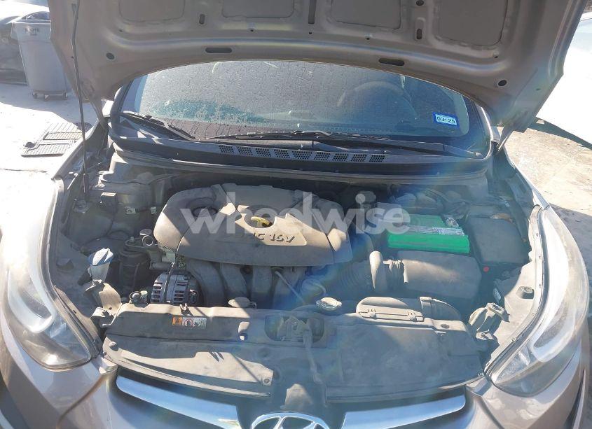 Photo 10 of 2015 Hyundai Elantra SE (VIN 5NPDH4AE2FH604043)