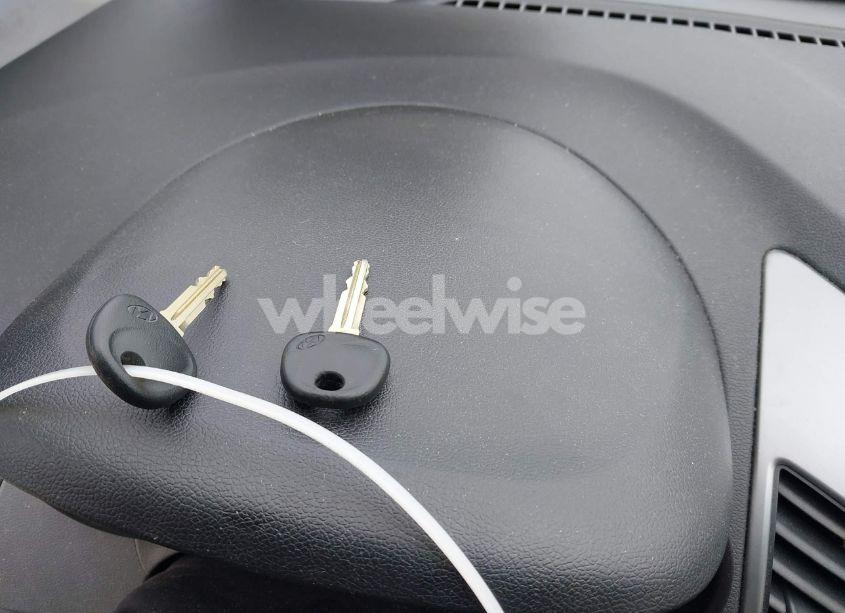 Photo 11 of 2015 Hyundai Elantra SE (VIN 5NPDH4AE2FH605841)