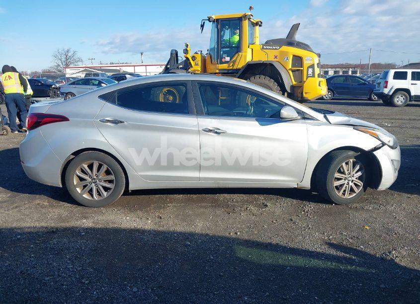 Photo 13 of 2015 Hyundai Elantra SE (VIN 5NPDH4AE2FH634580)
