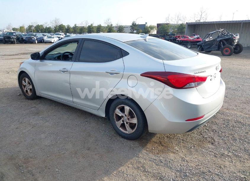 Photo 3 of 2015 Hyundai Elantra SE (VIN 5NPDH4AE2FH645692)
