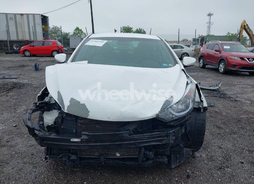 Photo 6 of 2016 Hyundai Elantra SE (VIN 5NPDH4AE2GH654376)