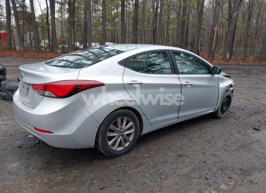 Photo 4 of 2016 Hyundai Elantra SE (VIN 5NPDH4AE2GH656743)