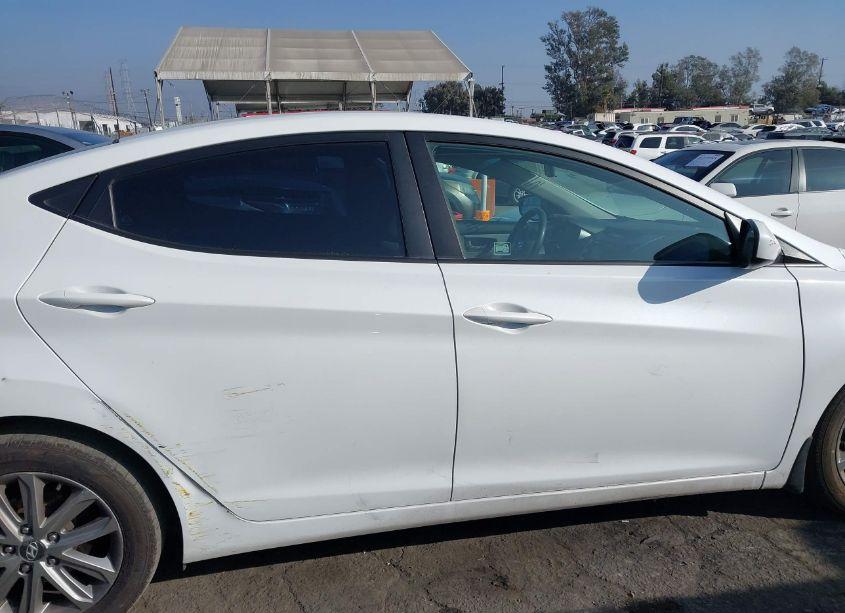 Photo 13 of 2016 Hyundai Elantra SE (VIN 5NPDH4AE2GH659786)