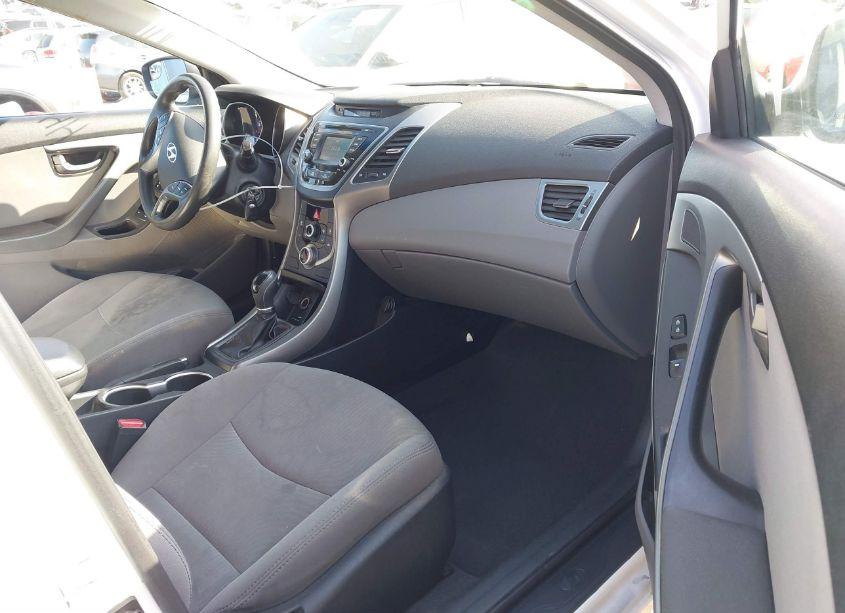 Photo 5 of 2016 Hyundai Elantra SE (VIN 5NPDH4AE2GH659786)