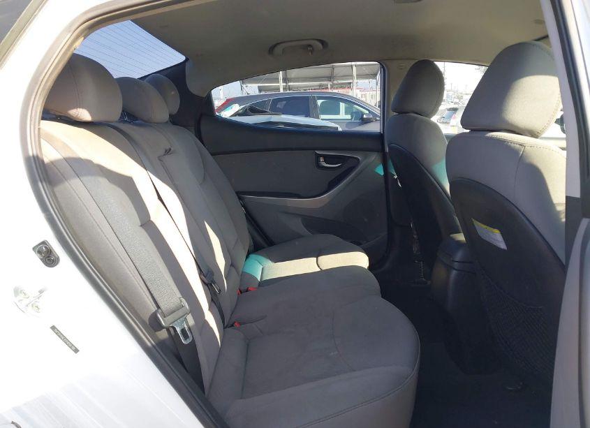 Photo 8 of 2016 Hyundai Elantra SE (VIN 5NPDH4AE2GH659786)