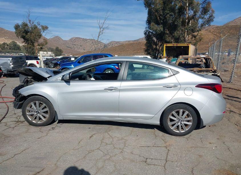 Photo 14 of 2016 Hyundai Elantra SE (VIN 5NPDH4AE2GH660291)