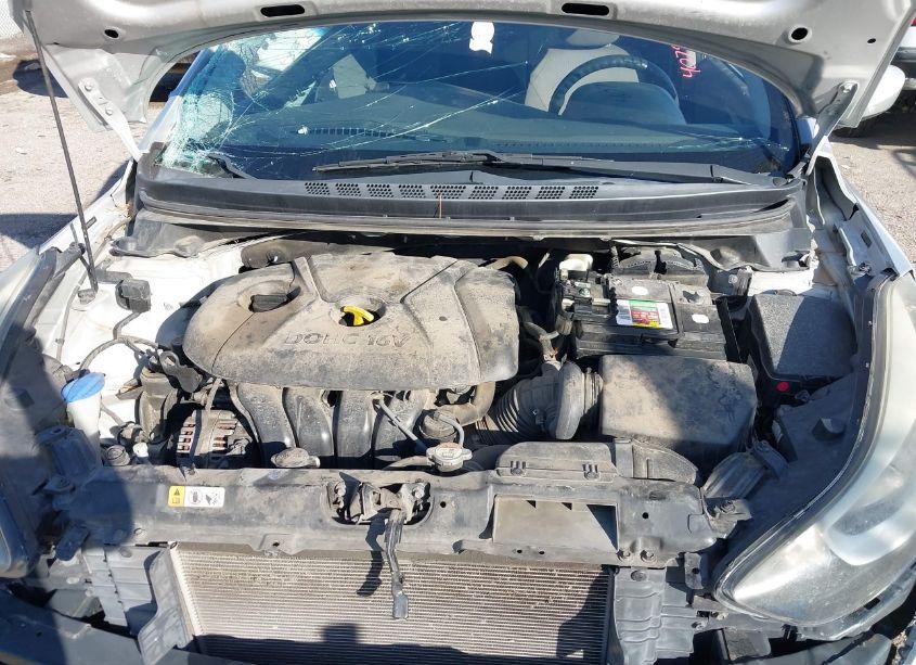 Photo 10 of 2016 Hyundai Elantra SE (VIN 5NPDH4AE2GH696689)