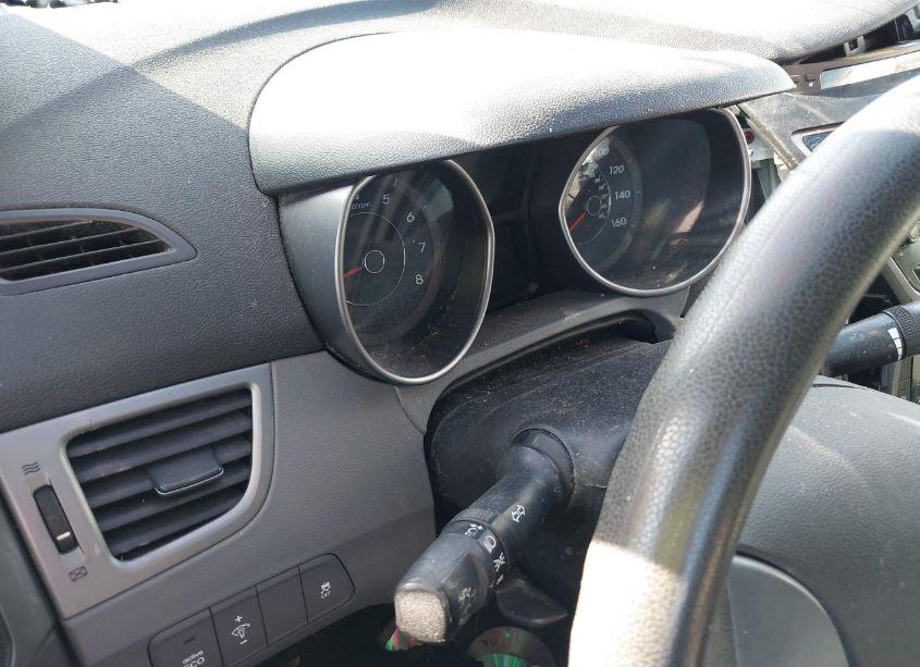 Photo 7 of 2016 Hyundai Elantra SE (VIN 5NPDH4AE2GH696689)