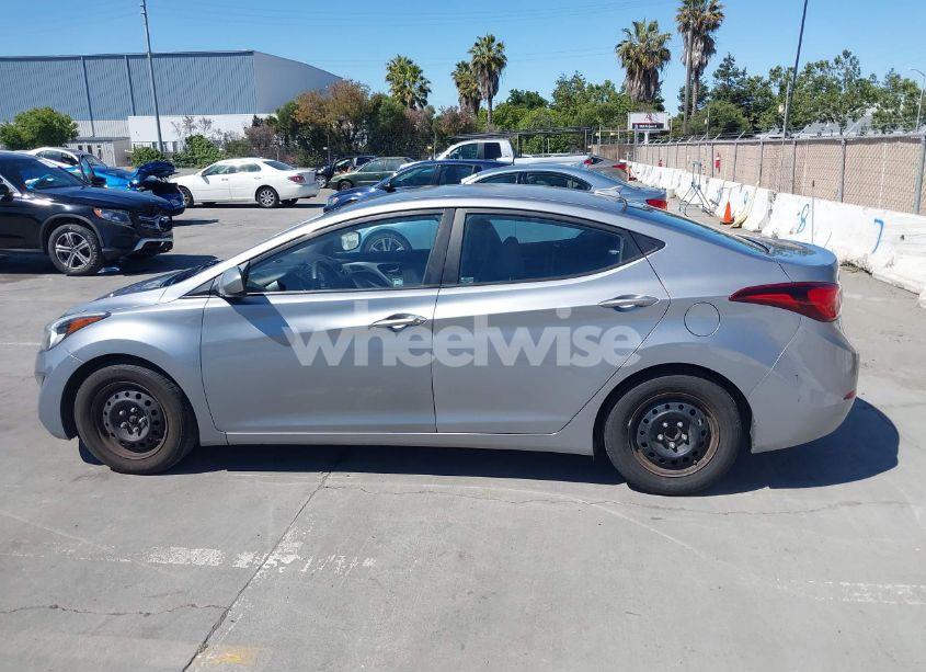 Photo 14 of 2016 Hyundai Elantra SE (VIN 5NPDH4AE2GH708646)
