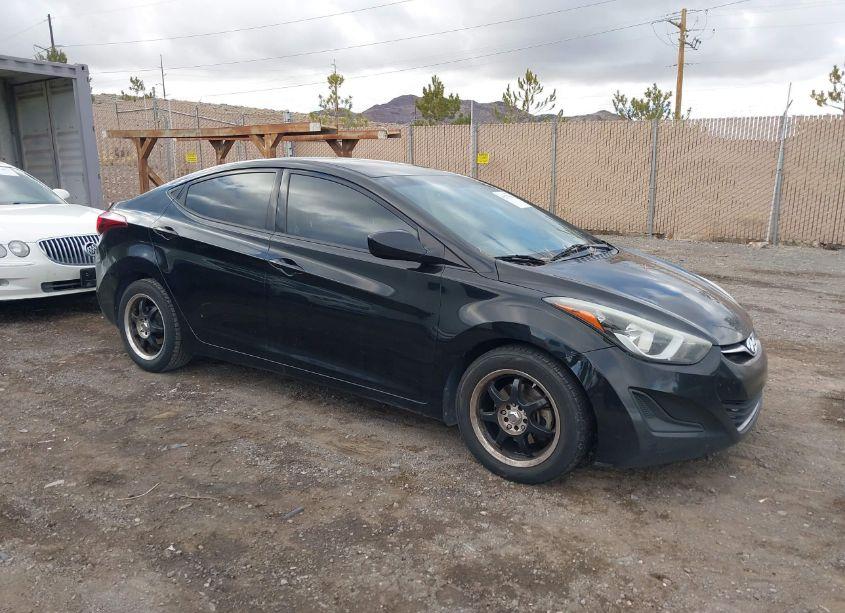 2016 Hyundai Elantra SE (VIN 5NPDH4AE2GH709165) main photo