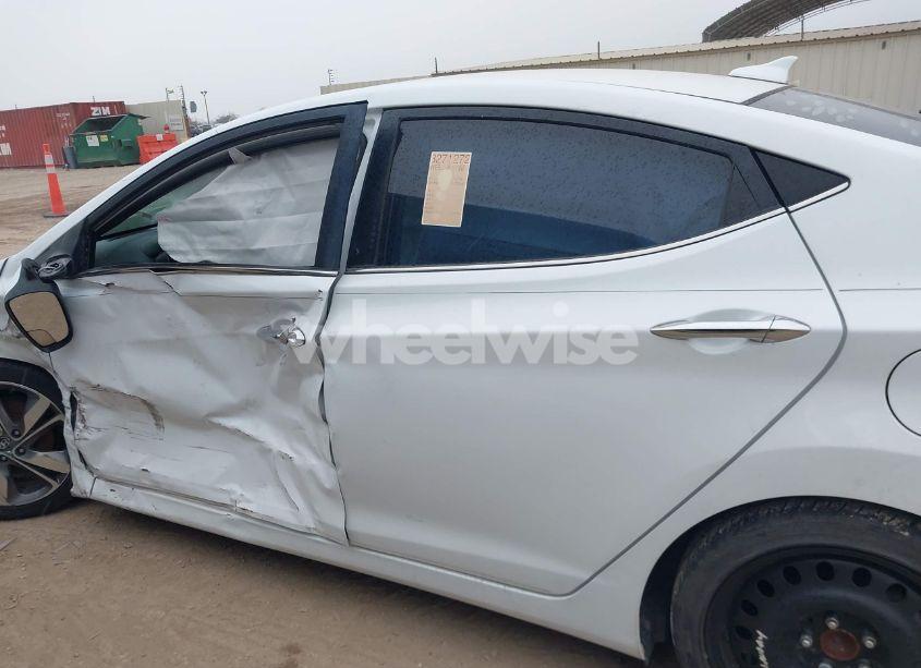 Photo 13 of 2016 Hyundai Elantra LIMITED (VIN 5NPDH4AE2GH709246)