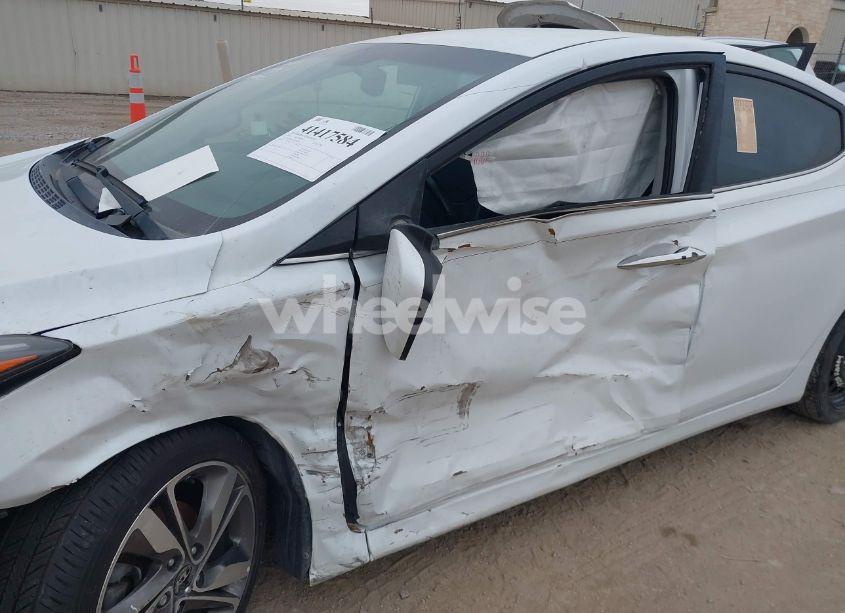 Photo 6 of 2016 Hyundai Elantra LIMITED (VIN 5NPDH4AE2GH709246)