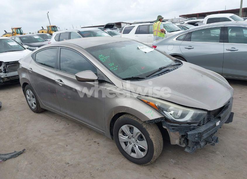 2016 Hyundai Elantra SE (VIN 5NPDH4AE2GH715001) main photo