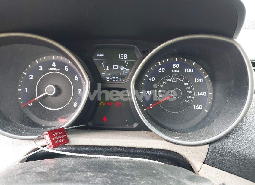 Photo 15 of 2016 Hyundai Elantra SE (VIN 5NPDH4AE2GH715001)