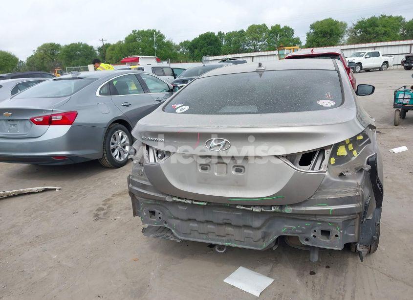 Photo 16 of 2016 Hyundai Elantra SE (VIN 5NPDH4AE2GH715001)