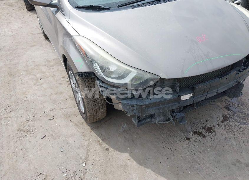 Photo 6 of 2016 Hyundai Elantra SE (VIN 5NPDH4AE2GH715001)