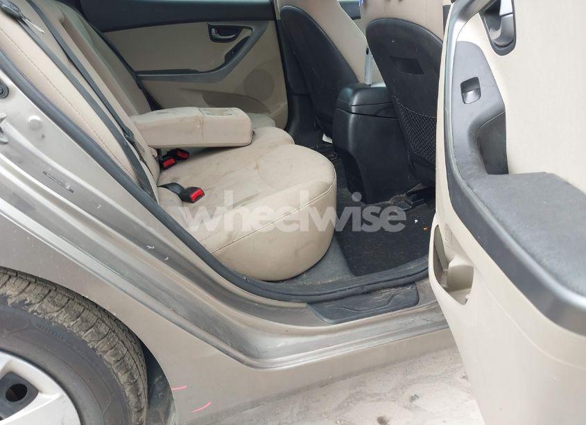 Photo 8 of 2016 Hyundai Elantra SE (VIN 5NPDH4AE2GH715001)