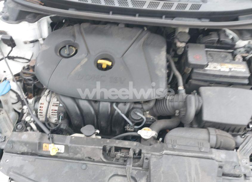 Photo 10 of 2016 Hyundai Elantra SE (VIN 5NPDH4AE2GH747074)