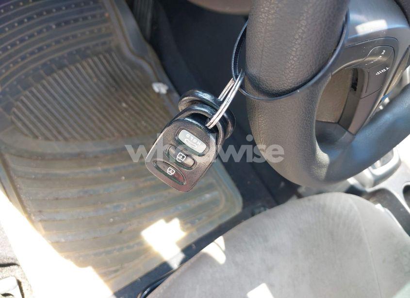 Photo 11 of 2016 Hyundai Elantra SE (VIN 5NPDH4AE2GH748757)