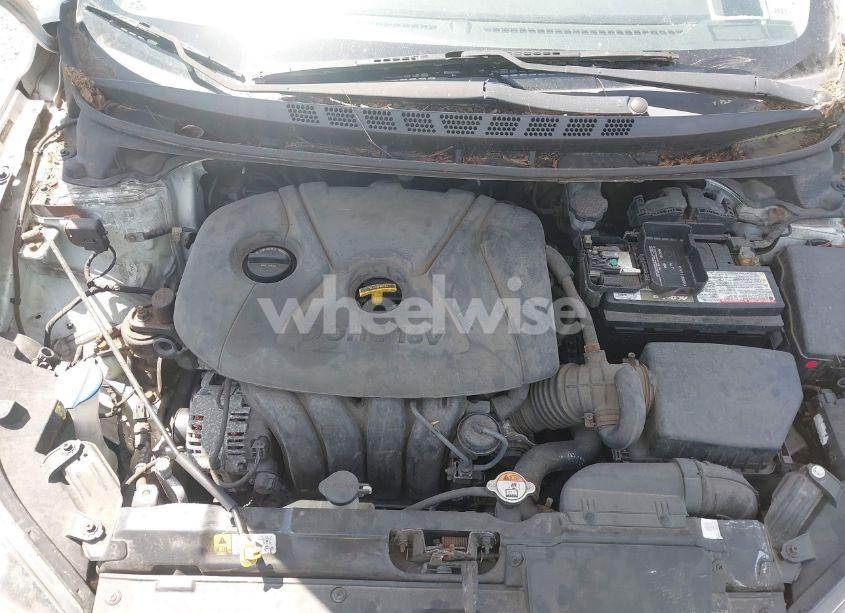 Photo 10 of 2016 Hyundai Elantra SE (VIN 5NPDH4AE2GH748919)