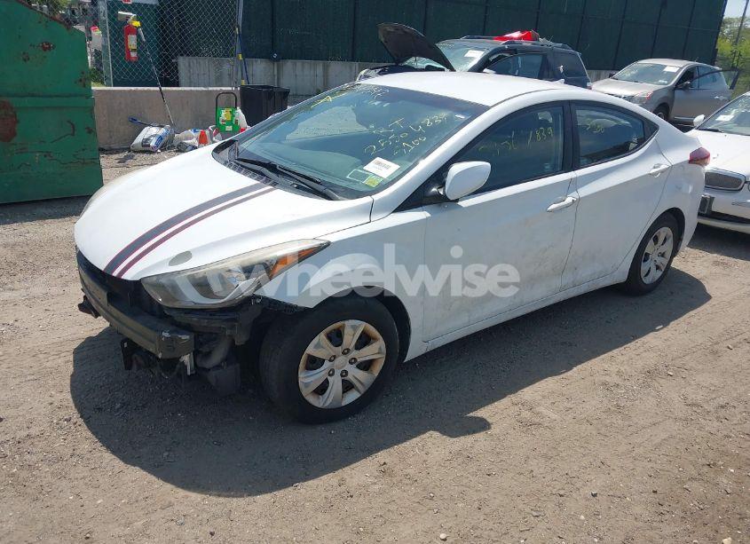 Photo 2 of 2016 Hyundai Elantra SE (VIN 5NPDH4AE2GH748919)