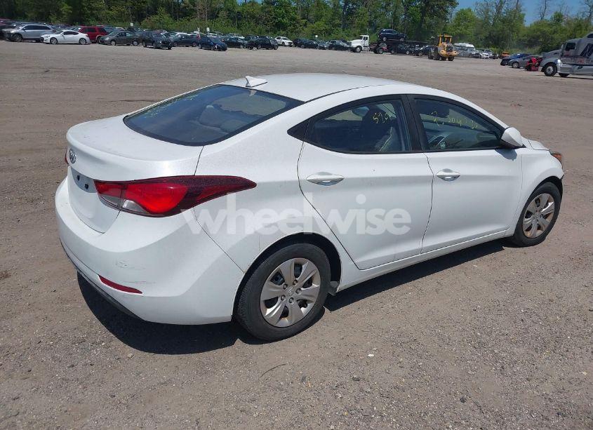 Photo 4 of 2016 Hyundai Elantra SE (VIN 5NPDH4AE2GH748919)