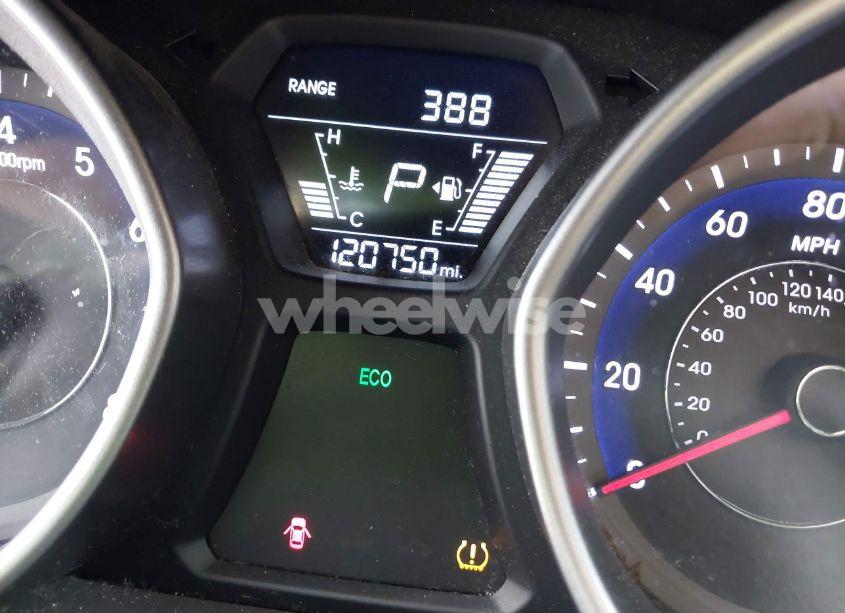 Photo 15 of 2016 Hyundai Elantra SE (VIN 5NPDH4AE2GH750895)