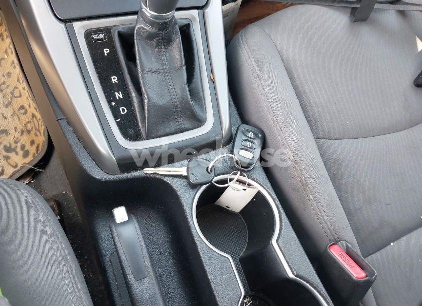 Photo 11 of 2016 Hyundai Elantra SE (VIN 5NPDH4AE2GH751223)