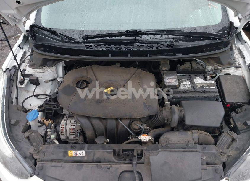 Photo 10 of 2016 Hyundai Elantra SE (VIN 5NPDH4AE2GH751805)