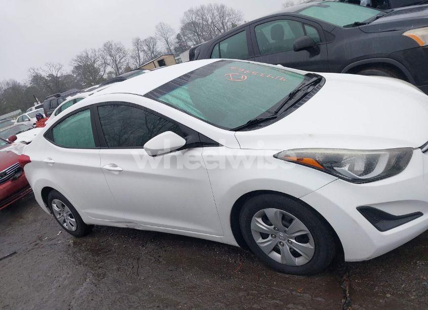 Photo 13 of 2016 Hyundai Elantra SE (VIN 5NPDH4AE2GH751805)