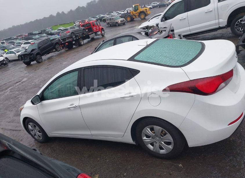 Photo 14 of 2016 Hyundai Elantra SE (VIN 5NPDH4AE2GH751805)