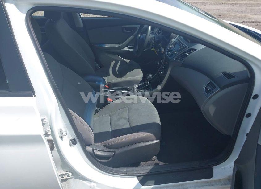 Photo 5 of 2016 Hyundai Elantra SE (VIN 5NPDH4AE2GH756485)