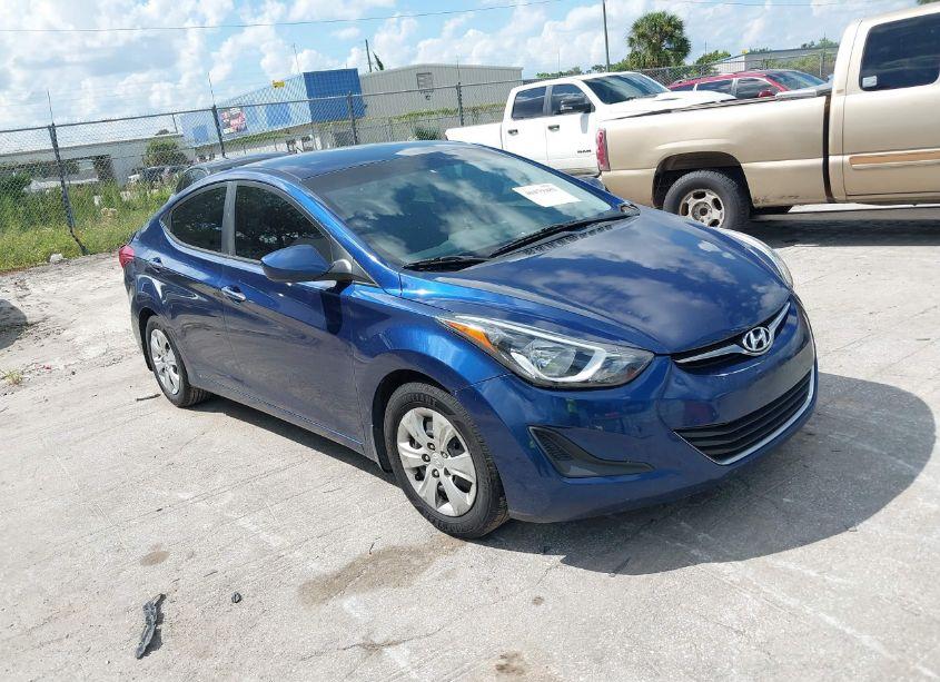 2016 Hyundai Elantra SE (VIN 5NPDH4AE2GH756843) main photo