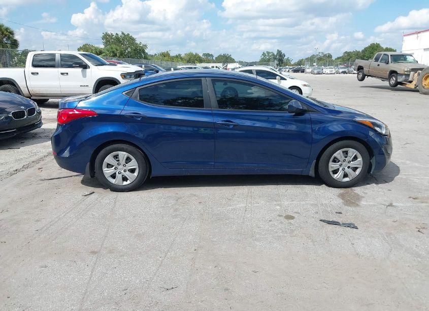 Photo 13 of 2016 Hyundai Elantra SE (VIN 5NPDH4AE2GH756843)