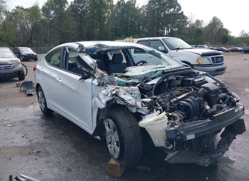 2016 Hyundai Elantra SE (VIN 5NPDH4AE2GH758074) main photo