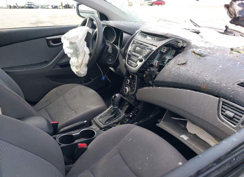 Photo 5 of 2016 Hyundai Elantra SE (VIN 5NPDH4AE2GH758074)