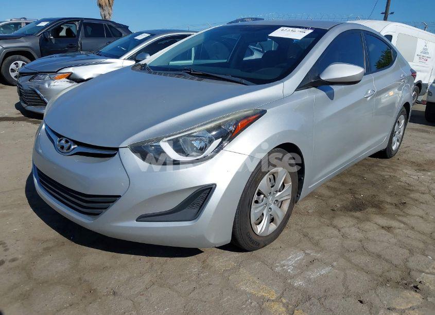 Photo 2 of 2016 Hyundai Elantra SE (VIN 5NPDH4AE2GH762500)