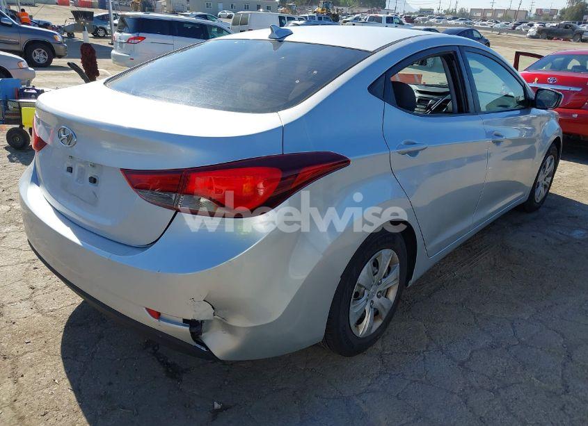 Photo 4 of 2016 Hyundai Elantra SE (VIN 5NPDH4AE2GH762500)