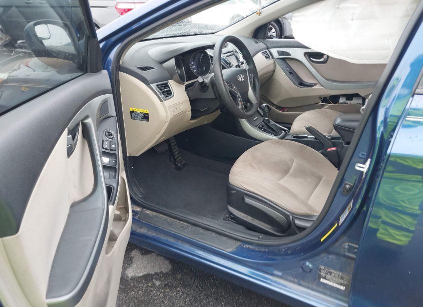 Photo 5 of 2016 Hyundai Elantra SE (VIN 5NPDH4AE2GH773321)