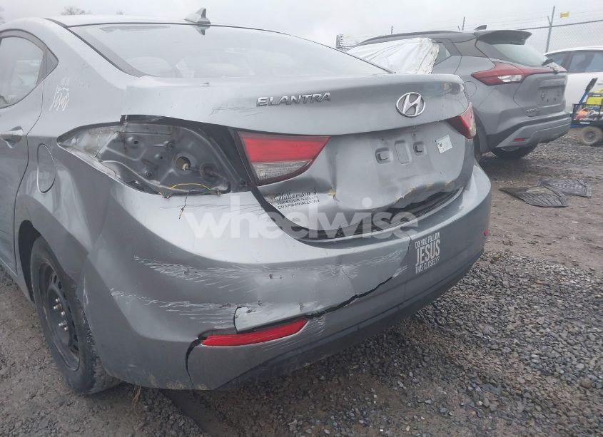 Photo 6 of 2016 Hyundai Elantra SE (VIN 5NPDH4AE2GH780706)