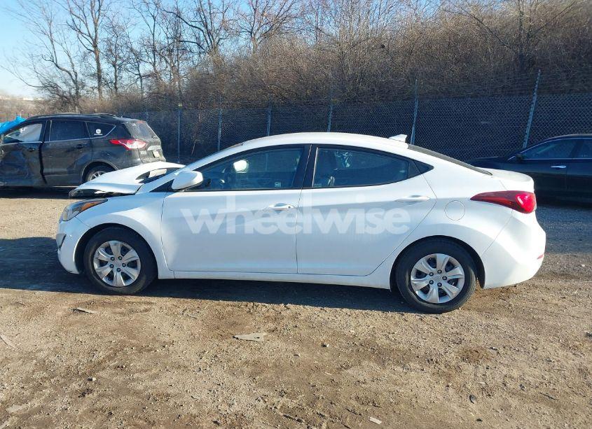 Photo 15 of 2016 Hyundai Elantra SE (VIN 5NPDH4AE2GH786473)