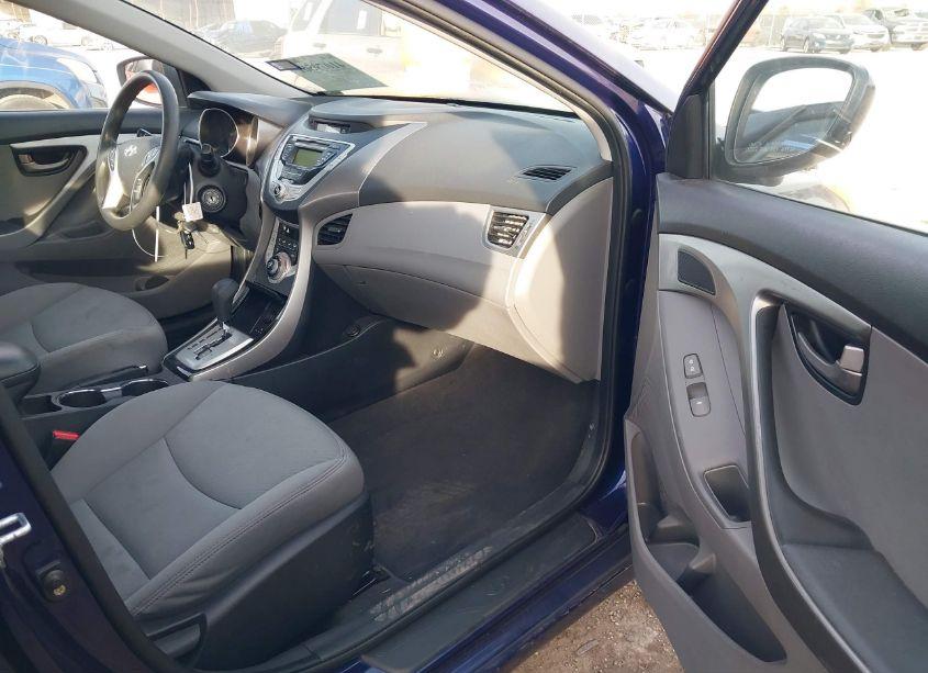 Photo 5 of 2011 Hyundai Elantra GL (VIN 5NPDH4AE3BH047783)