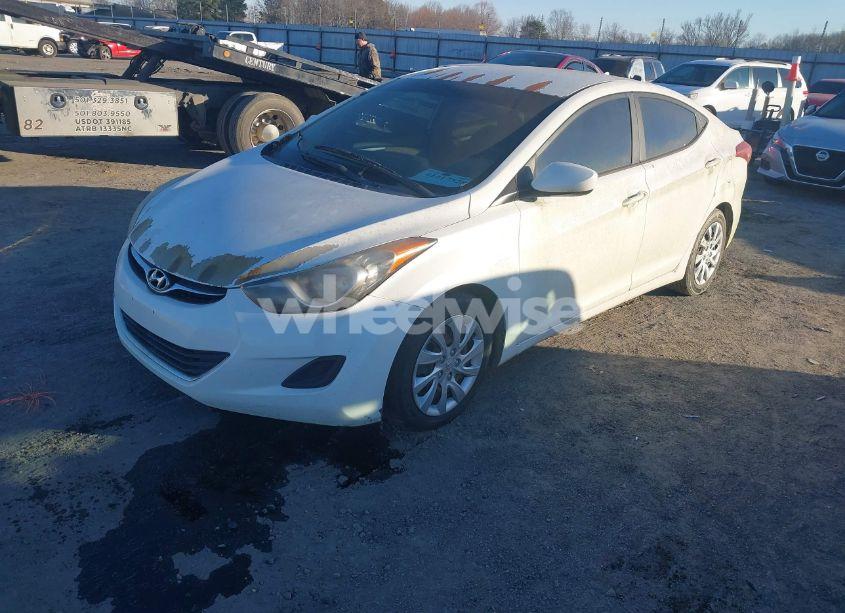 Photo 2 of 2012 Hyundai Elantra GLS (VIN 5NPDH4AE3CH066898)