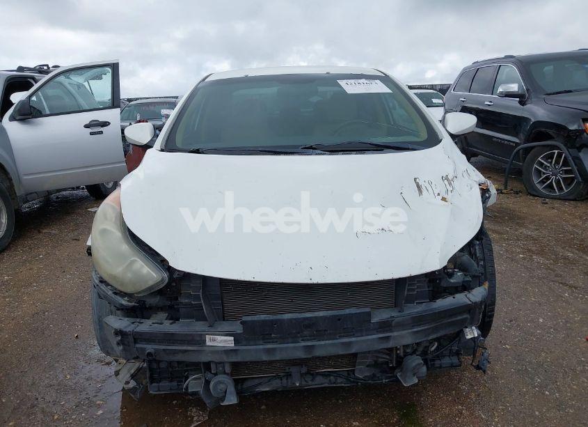 Photo 13 of 2012 Hyundai Elantra GLS (VIN 5NPDH4AE3CH067890)