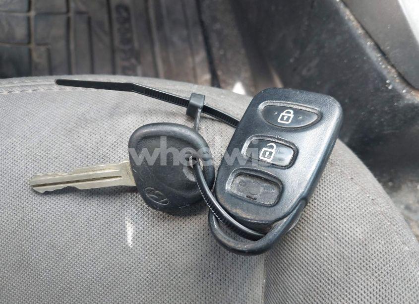 Photo 11 of 2012 Hyundai Elantra GLS (VIN 5NPDH4AE3CH077609)