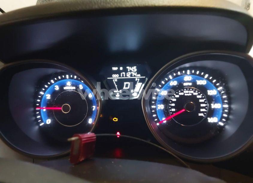 Photo 7 of 2012 Hyundai Elantra GLS (VIN 5NPDH4AE3CH113783)