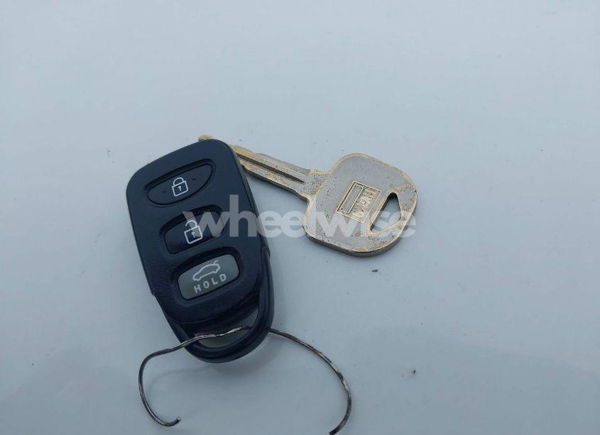 Photo 11 of 2012 Hyundai Elantra GLS (VIN 5NPDH4AE3CH123004)