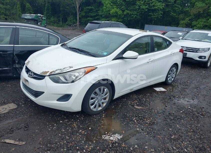 Photo 2 of 2012 Hyundai Elantra GLS (VIN 5NPDH4AE3CH123004)