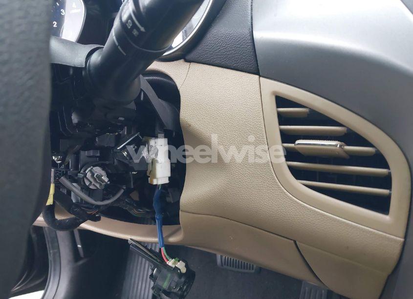 Photo 6 of 2012 Hyundai Elantra GLS (VIN 5NPDH4AE3CH135881)