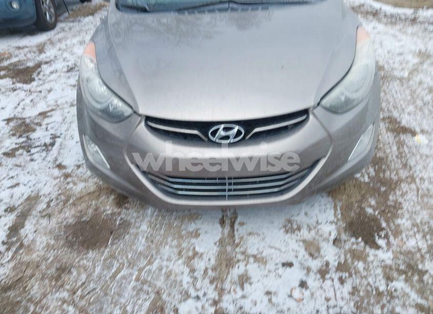 Photo 12 of 2013 Hyundai Elantra LIMITED (VIN 5NPDH4AE3DH175928)